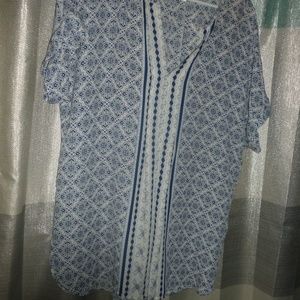 Max Studio NWOT Large ikat geometric blouse